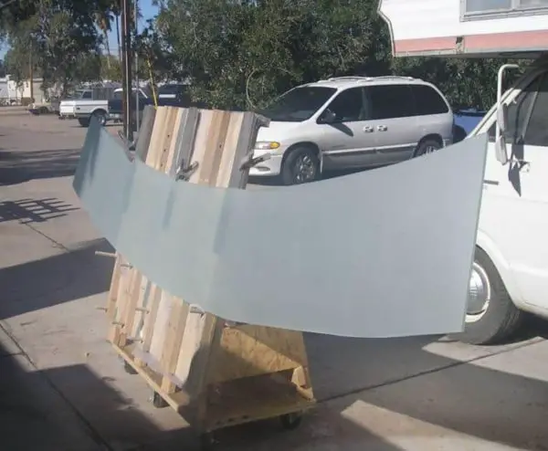 Super Tilt Dolly accommodates long sheets of glass